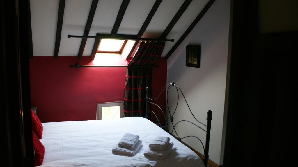 B&B Le Secret Du Bois Bourseigne-Vieille Номер фото