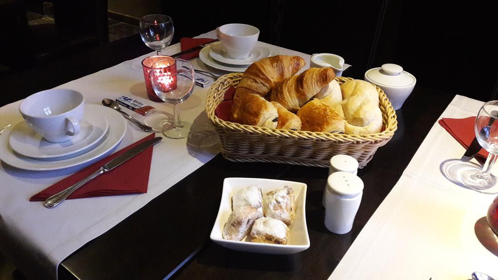 B&B Le Secret Du Bois Bourseigne-Vieille Екстер'єр фото